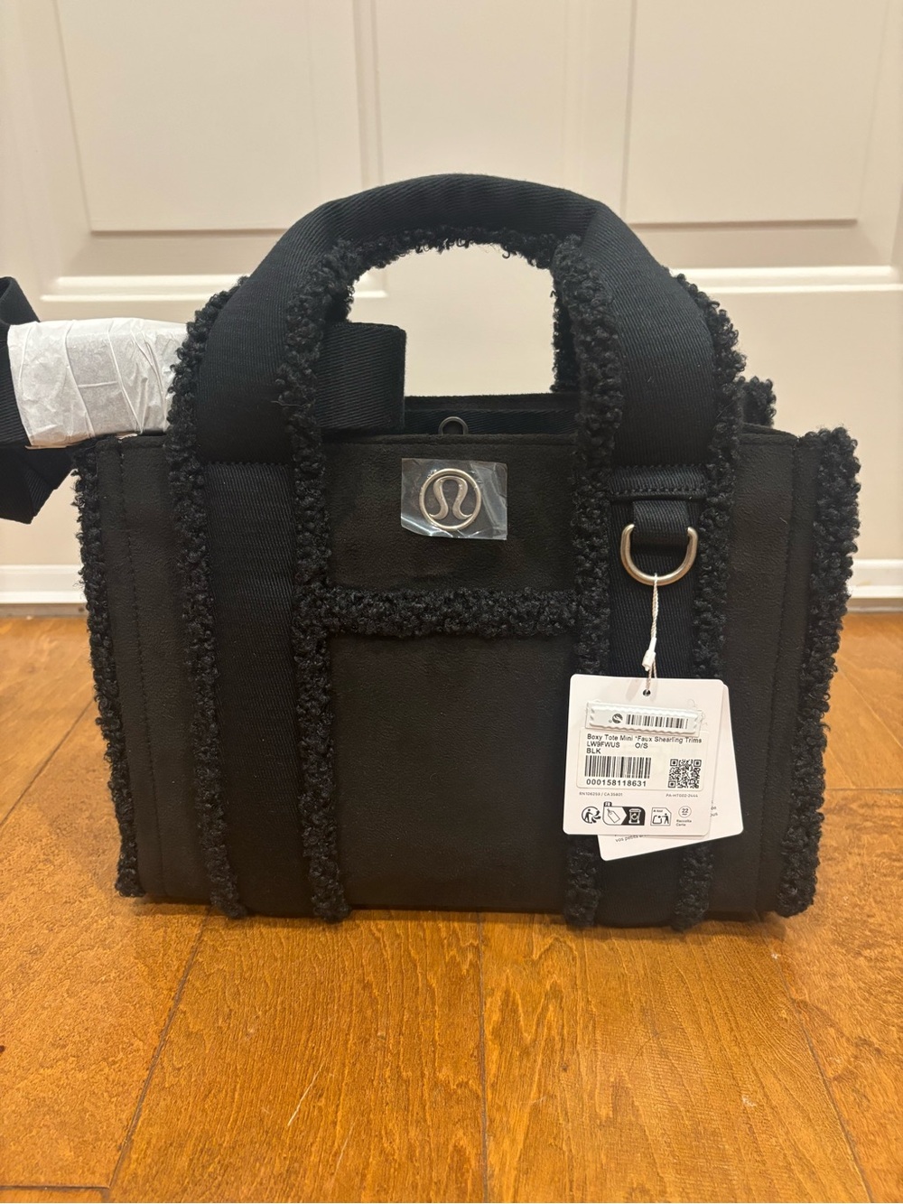lululemon Boxy Tote Mini Black Sherpa-Trim Faux 4.5L SOLD OUT NWT